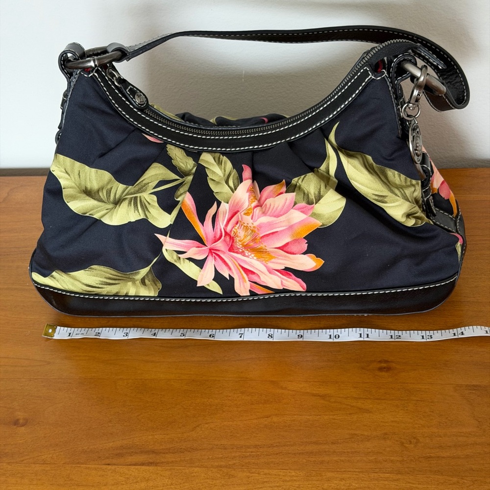 Tommy Bahama Santiago Hobo Shoulder Bag  Tropical Floral Print - Leather Trim - Picture 15 of 16